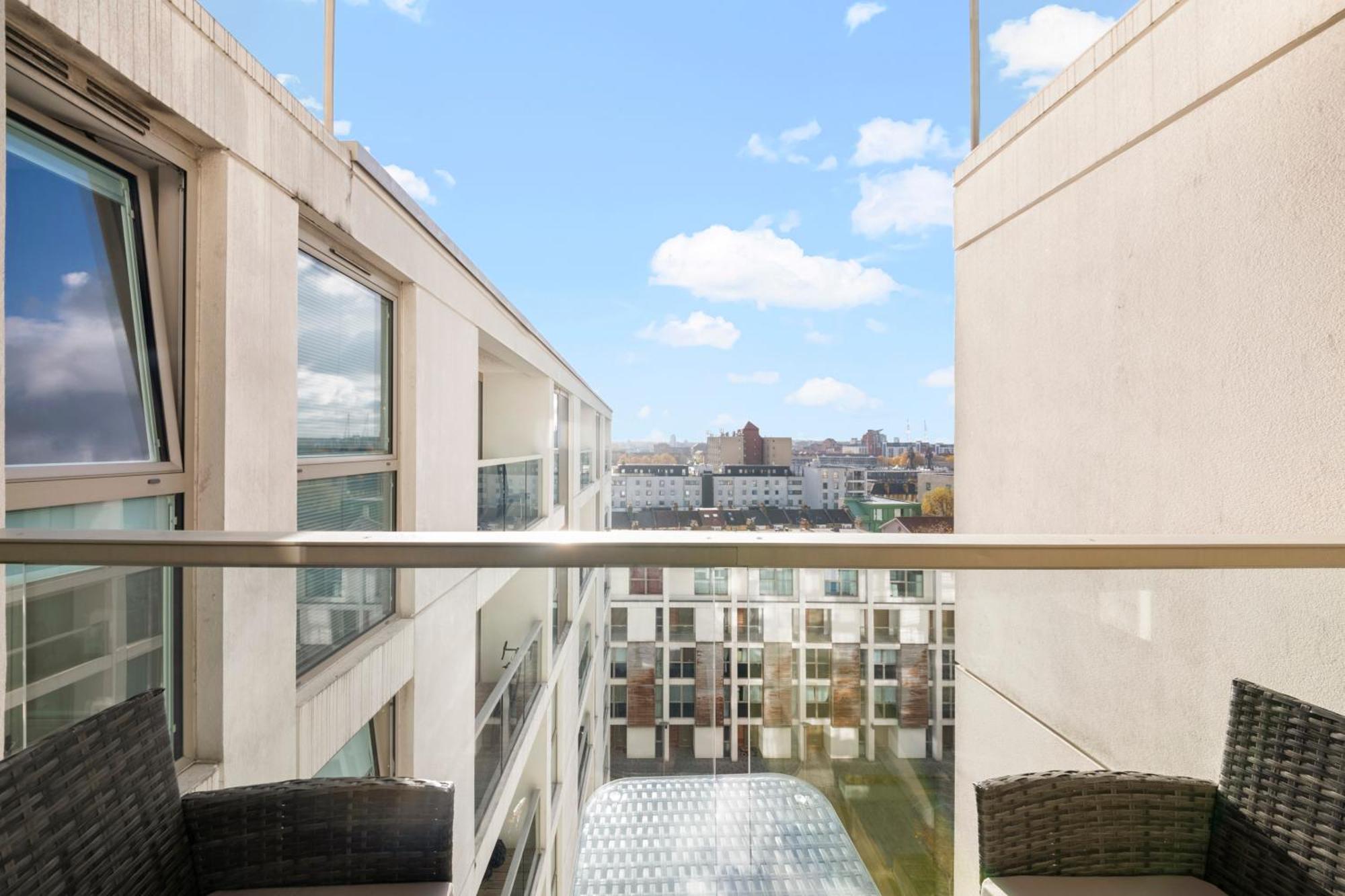Londwell, Canary Wharf Skyline Balcony Suite Londres Exterior foto